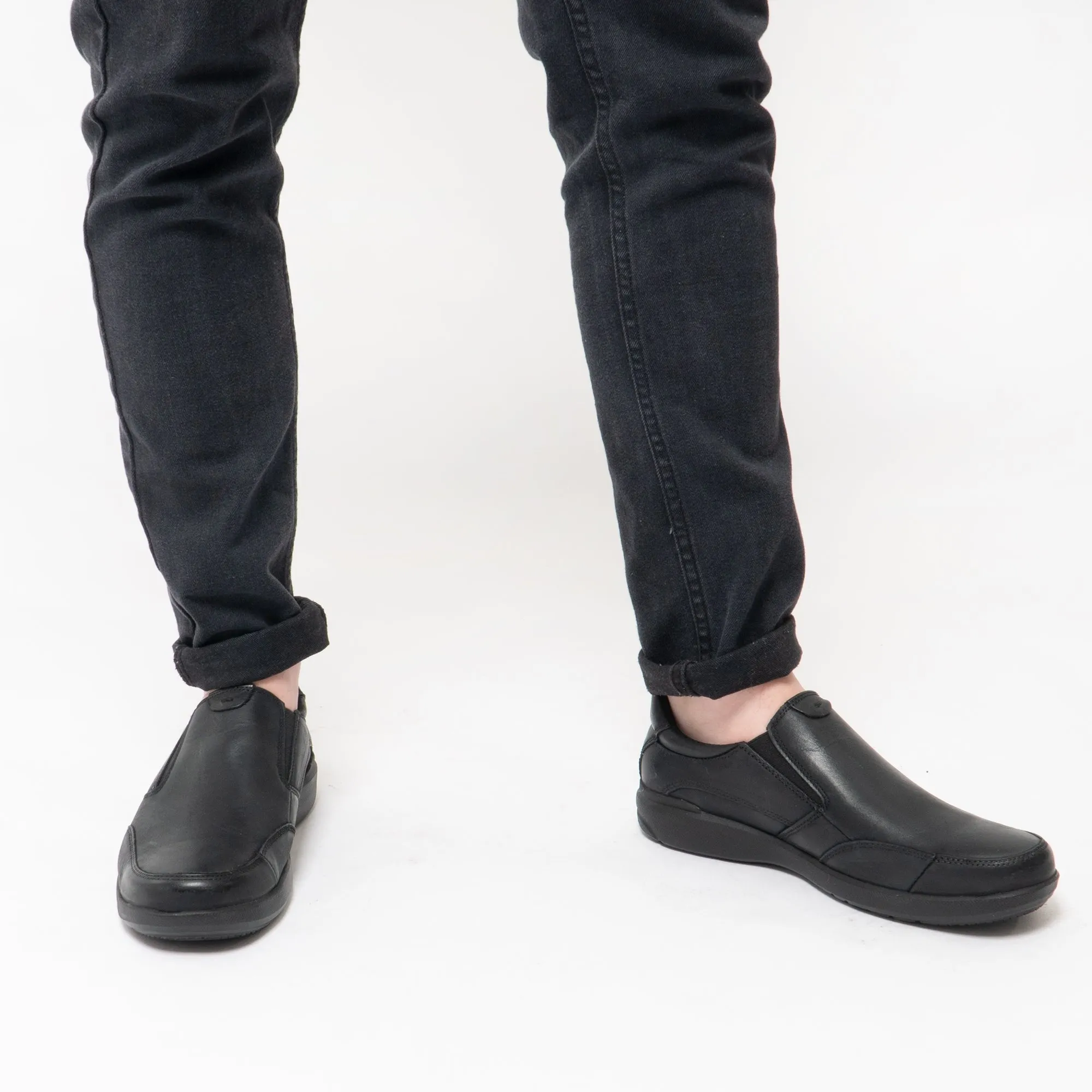 AARON Mens Leather Slip On Shoes Black