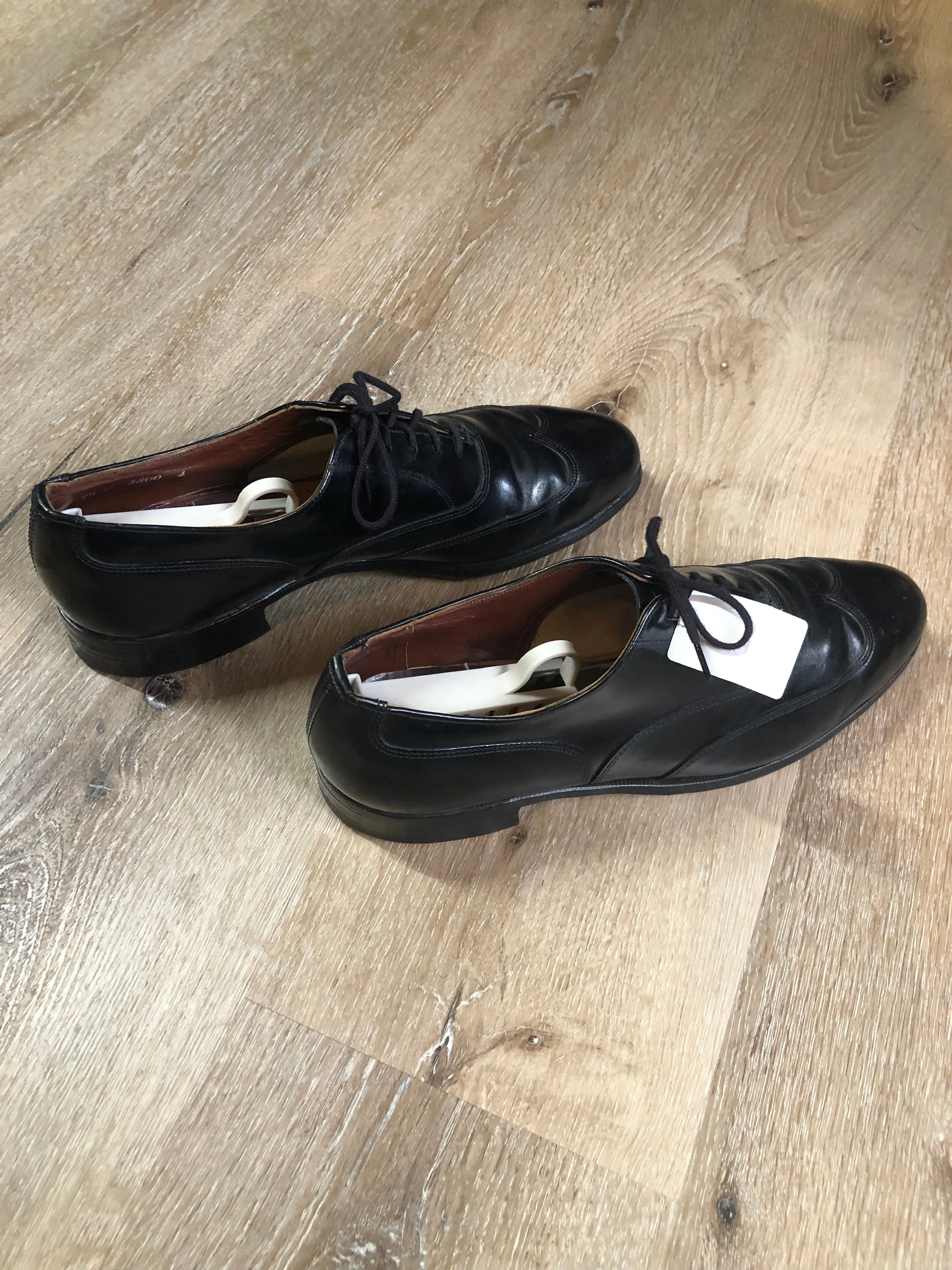 Vintage Hartt Wingtip Dress Shoe, Made in Canada, 9.5 Mens US/ 43 EUR