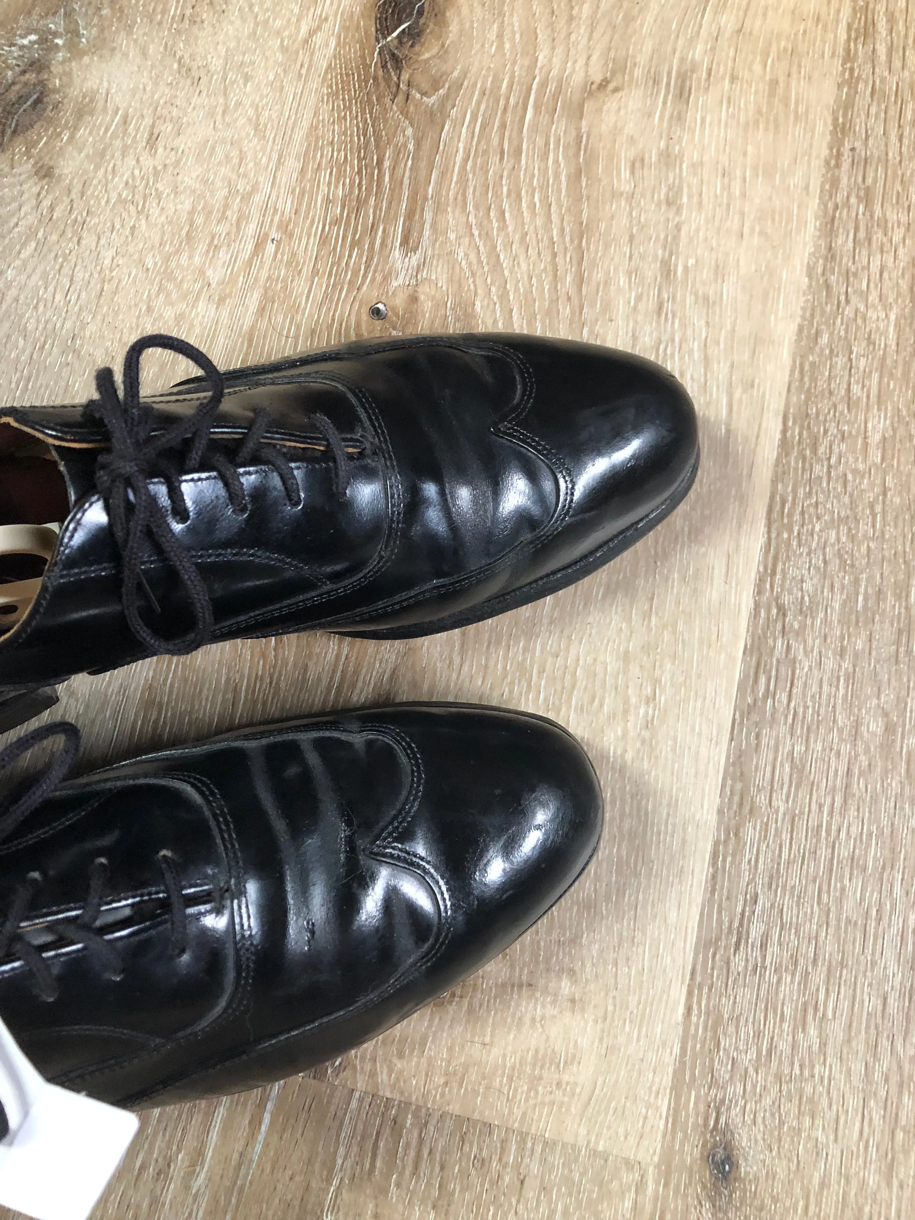 Vintage Hartt Wingtip Dress Shoe, Made in Canada, 9.5 Mens US/ 43 EUR