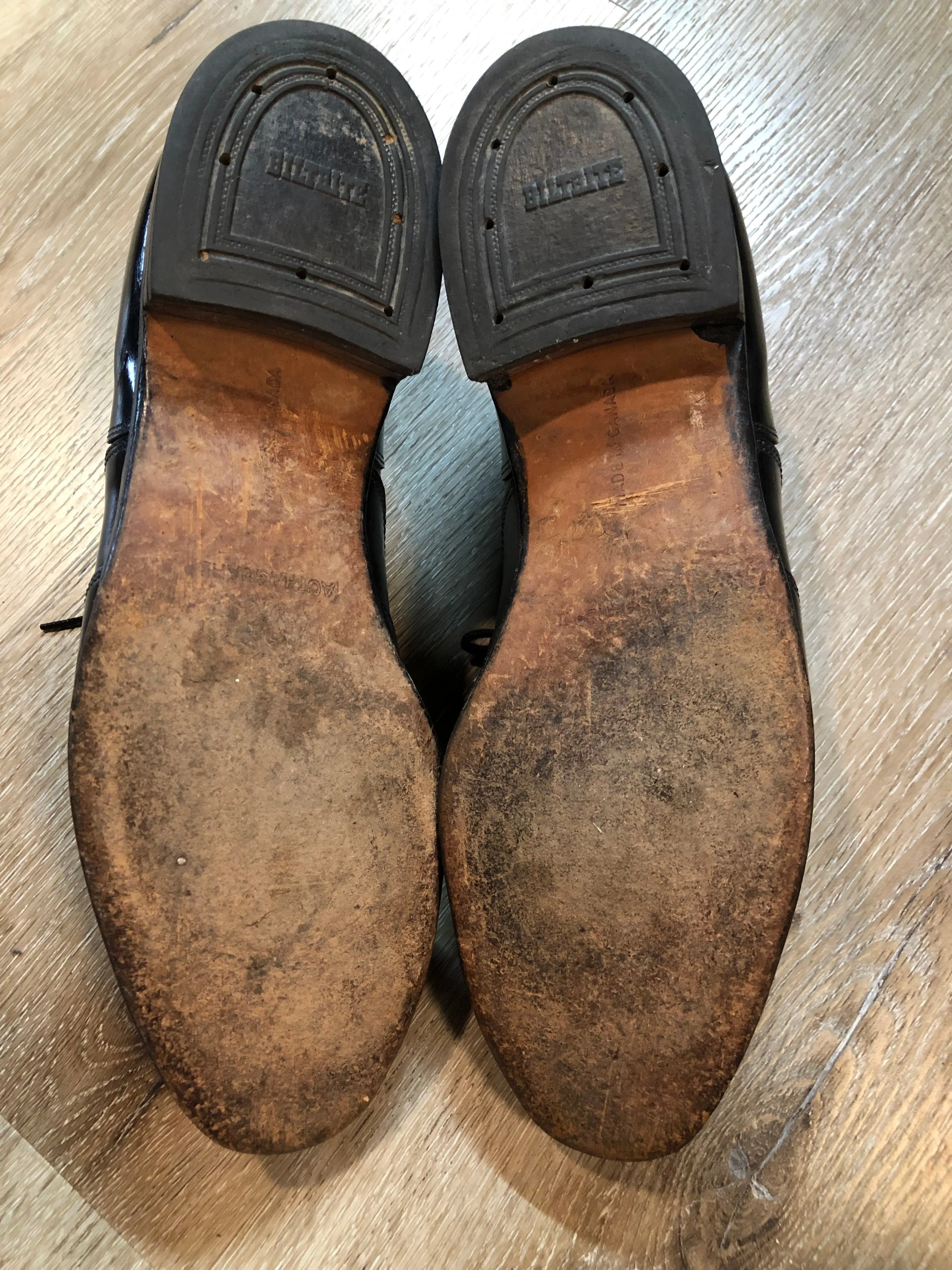 Vintage Hartt Wingtip Dress Shoe, Made in Canada, 9.5 Mens US/ 43 EUR